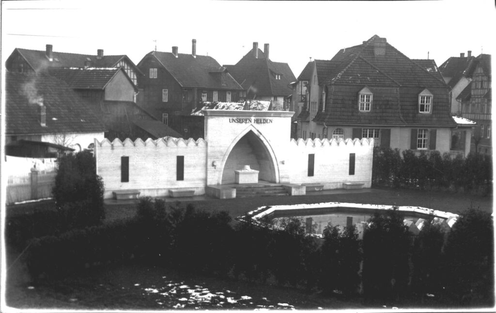 themar_1940er_kriegerdenkmal_002.jpg